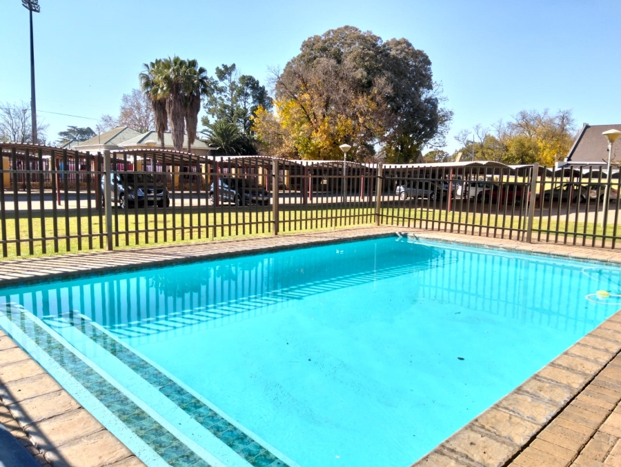 1 Bedroom Property for Sale in Potchefstroom North West
